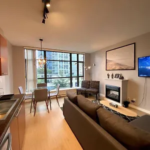 entire-condo-in-heart-of-downtown-vancouver.richmond-hotels.com/