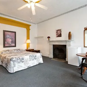 Le Cavalier Du Moulin Hotel Quebec City